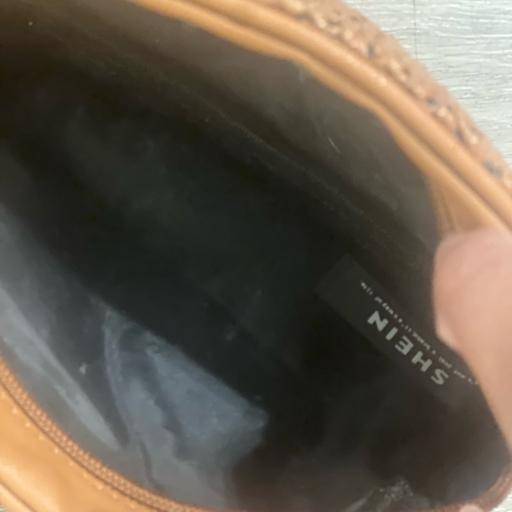🍒 Tan Woven Crossbody Bag - Picture 5 of 6